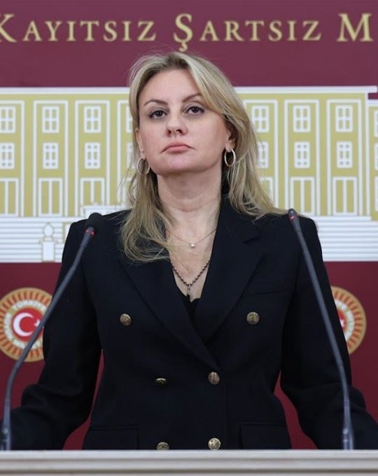 DEVA Partisi eriyor! İstifa eden İzmir Milletvekili Seda Kaya Ösen hangi partiye geçecek?