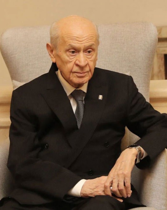 Bahçeli'den Önder için taziye mesajı: "Aynı ülkenin huzurlu geleceğine kilitlenmiştik"
