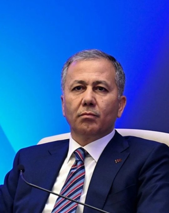 Bakan Yerlikaya duyurdu! Özel'e saldıran kişi gözaltına alındı