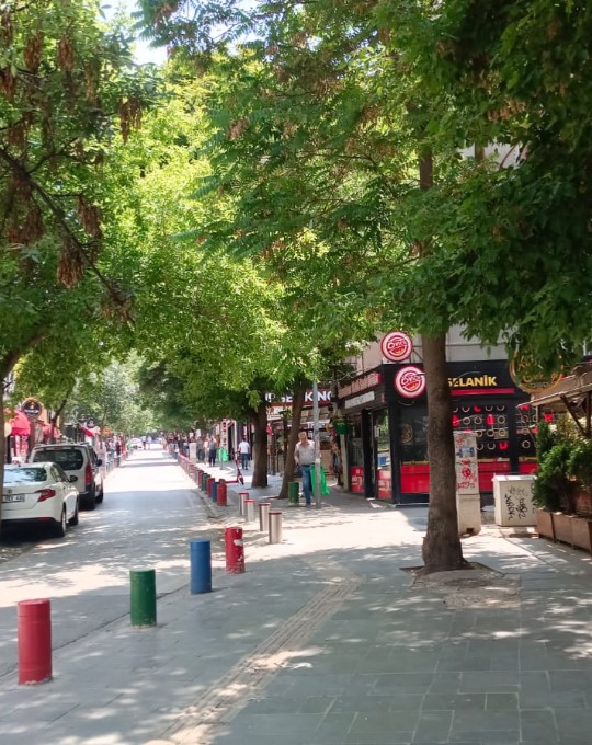 Ankara bayramda sessizliğe büründü: Kalabalık caddeler bugün boş
