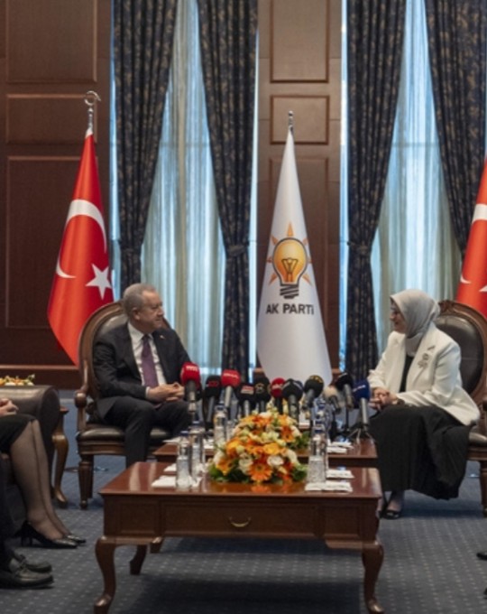 Siyasi partilerden AK Parti'ye bayram ziyareti: Gündem "Yeni Anayasa"
