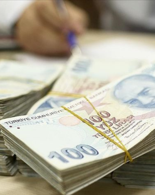 Faizsiz kredi yarışı kızıştı: Bankalardan dar gelirliye sıfır faizli kredi desteği!