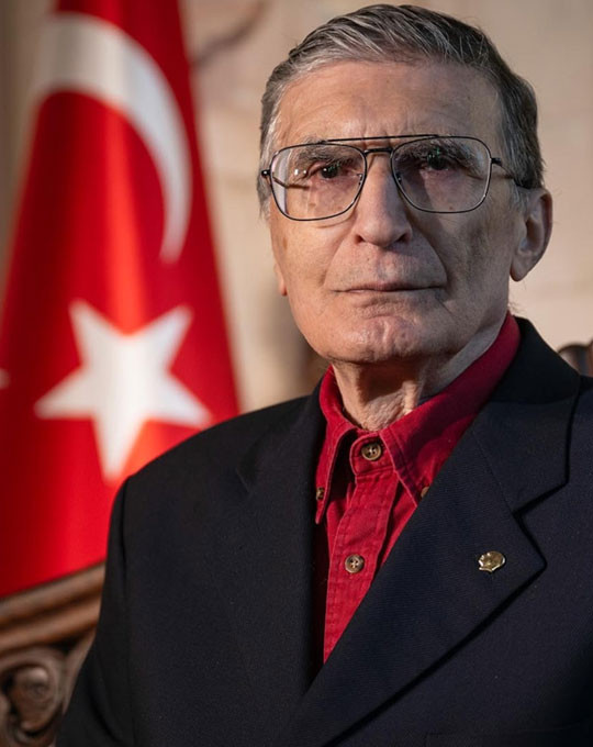 Dünyaca ünlü bilim insanı Aziz Sancar’a yeni vatandaşlık