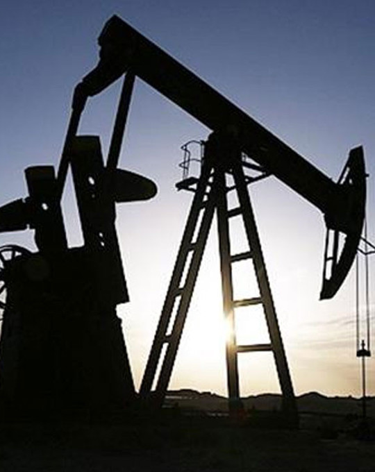 Brent petrol fiyatları düşüşte: Küresel talebe ticaret tarifeleri gölgesi