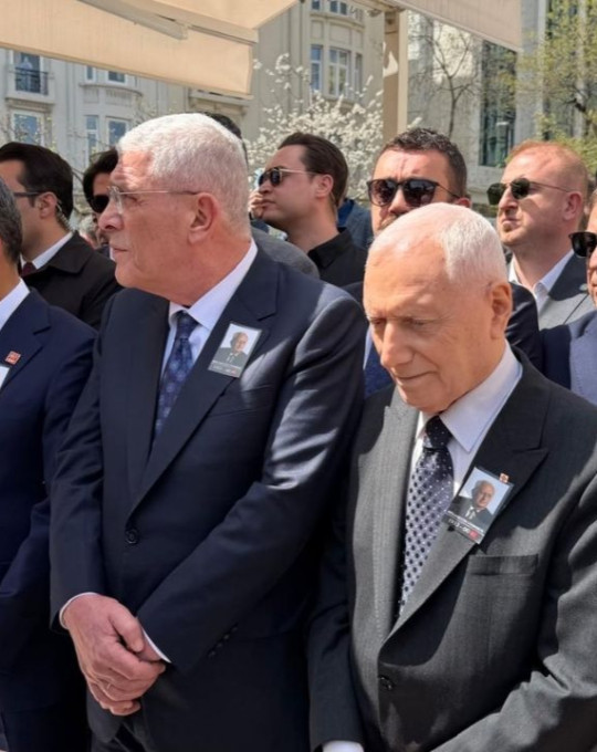 Cindoruk son yolculuğuna uğurlandı: Haberal yalnız bırakmadı