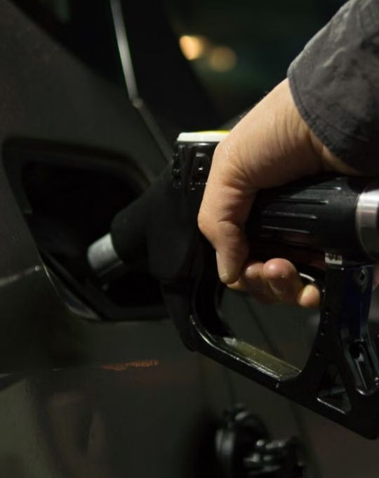Yeni Ankara: Benzine peş peşe indirim!