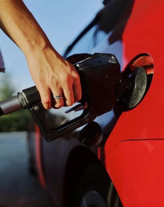 Yeni Ankara: Motorin 100 lirayı, benzin 80 lirayı aşacak
