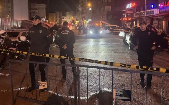 Gebze'de çöken binanın çevresindeki 16 bina boşaltıldı! - Resim: 4