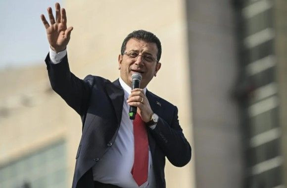 Ekrem İmamoğlu, hastaneye sevk edildi - Resim: 1