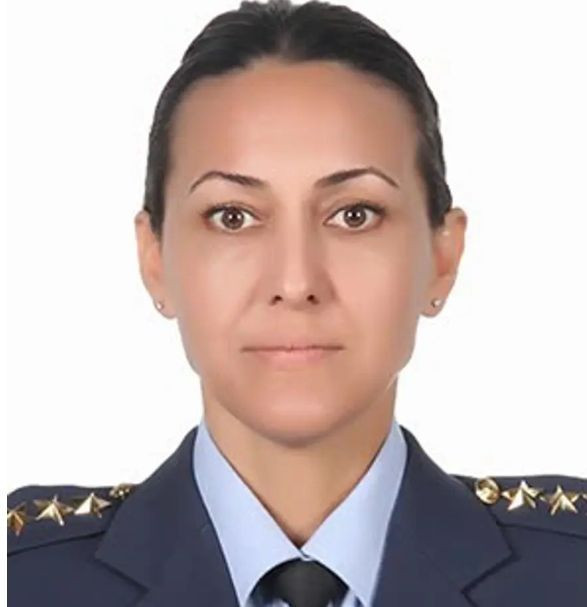 Türk Hava Kuvvetleri'nin ilk kadın paşası Özlem Karapınar oldu - Resim: 4