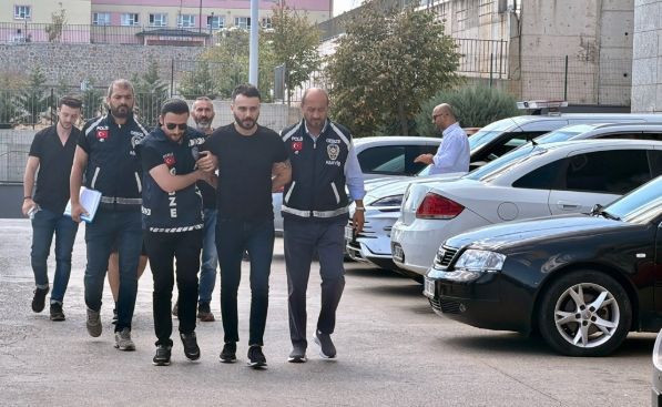 Babaya tokat atan maganda O.C'nin savunması pes dedirtti! - Resim: 1