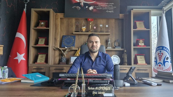 Genç Sağlık Sendikası’ndan sert çıkış: “Liyakatsiz yöneticiler kamu hizmetinin sürdürülebilirliğini riske atıyor!”