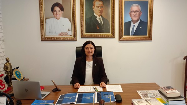 İYİ Partili Ofluoğlu'ndan Dünya Türkçülük Günü'nde anlamlı mesaj! "Türkiye Cumhuriyeti vatandaşına da Türk denir, ‘Türkiyeli’ denemez"