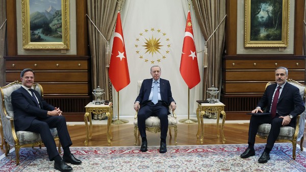 Cumhurbaşkanı Erdoğan, NATO Genel Sekreteri Rutte’yi Külliye’de ağırladı