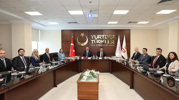 YTB’de verimli toplantı! Türk dünyası gençlerine yeni fırsatlar