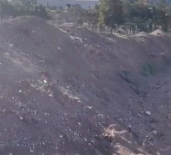 Ankara’da mezarlık skandalı! Sincan Cimşit Mezarlığında kemikler ortaya saçıldı, koku rahatsız ediyor