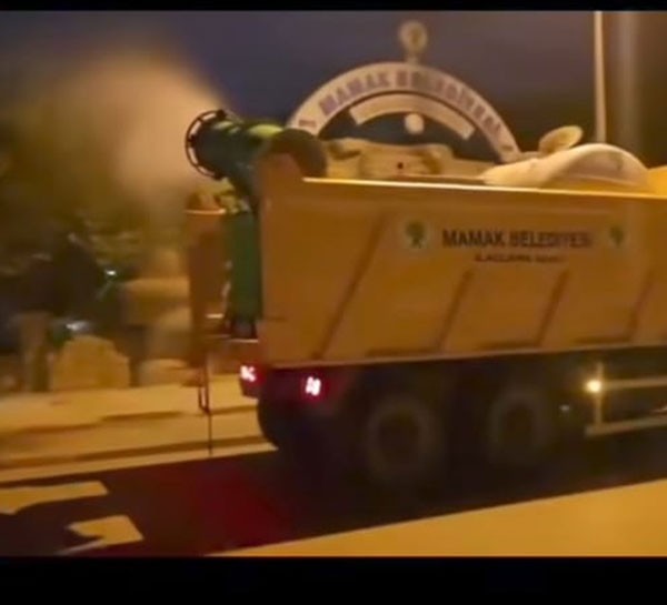 Mamak’ta kene alarmı sürüyor! Mamak Belediyesi ilaçlama seferberliği başlattı