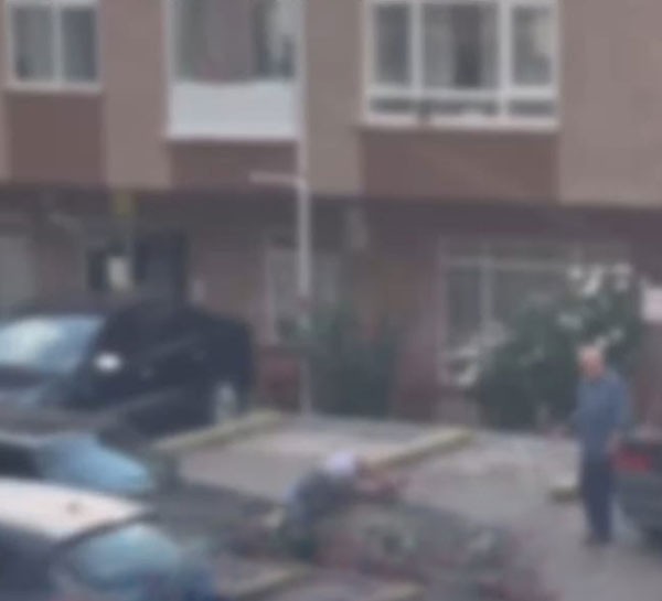 Keçiören'de sokakta uyuşturucu ya da aşırı alkolden 3 genç kriz geçirdi!