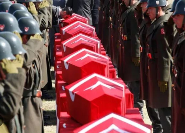 12 Mehmetçiğin Şehadetinde Kahreden Detay - Resim: 2