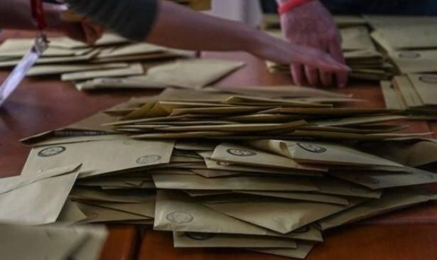 En Son Seçim Anketi Dengeleri Alt Üst Etti - Resim: 3