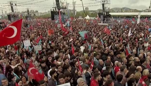 Kemal Kılıçdaroğlu'nun İstanbul Maltepe Mitingi'ne Kaç Kişi Katıldı? - Resim: 2