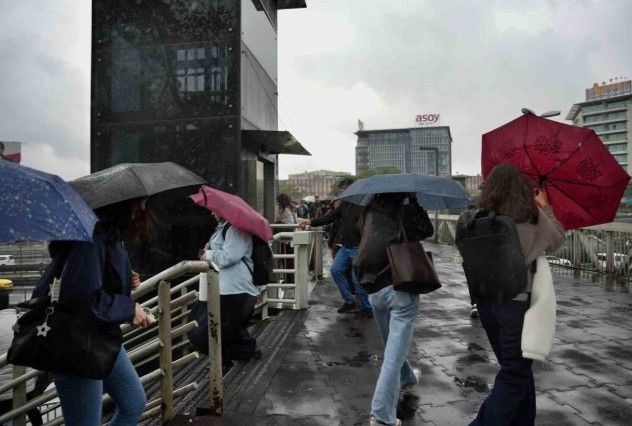 İstanbul için saat verildi! Şiddetli Bir Şekilde Geliyor - Resim: 4