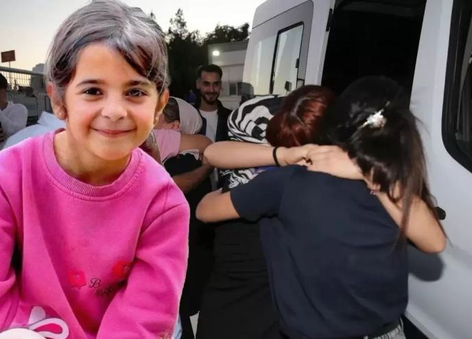 Güran ailesi üyeleri, Narin'in mezarını ziyaret etti - Resim: 3