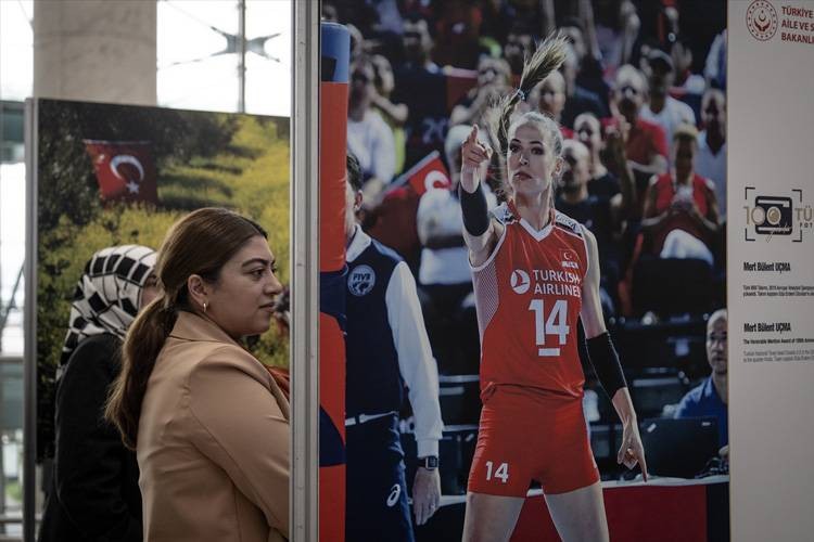 ‘’100. Yılda Türk Kadını Fotoğraf Sergisi’’ - Resim: 8
