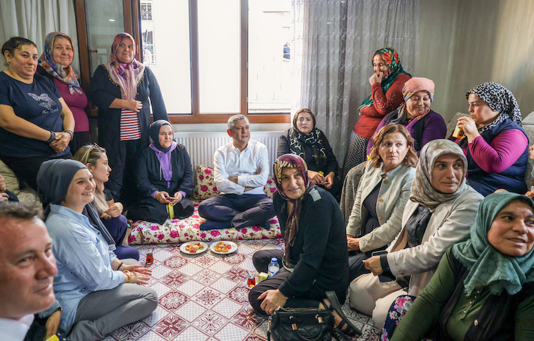 "Gaziantep'te izdihamdan esnafla selamlaşamadık"