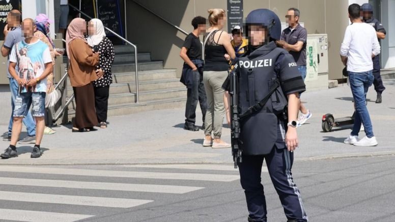 Ortaokula silahlı saldırı çok sayıda ölü var - Resim: 2