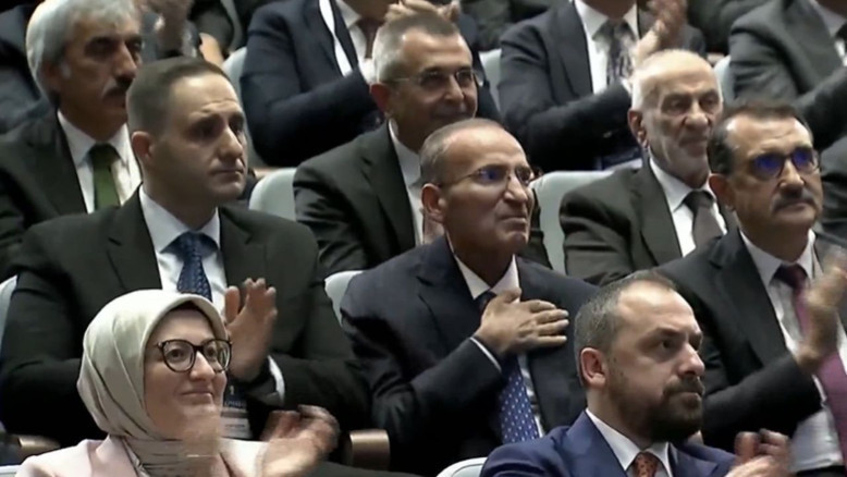 Cumhurbaşkanı Erdoğan'dan Bekir Bozdağ'a teşekkür