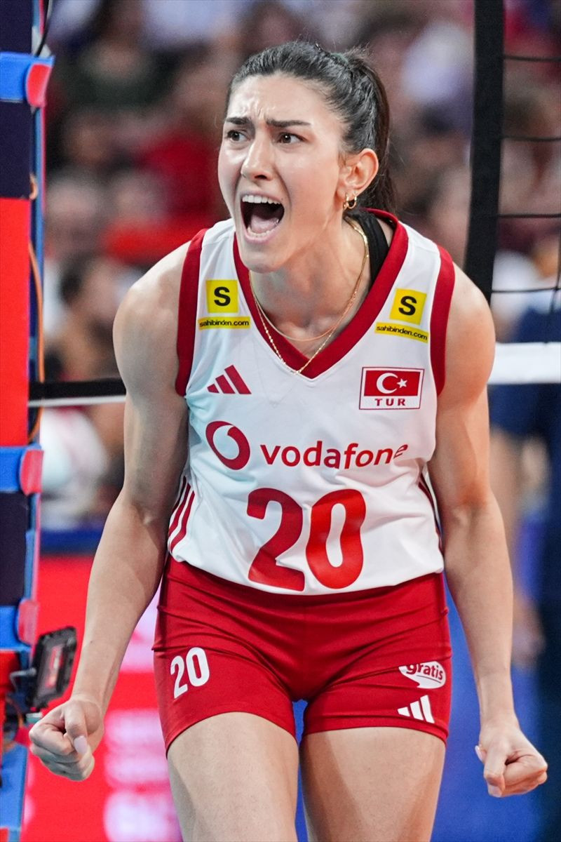 Türkiye-İtalya finalinden unutulmaz kareler! Filenin Sultanları Avrupa’yı bir kez daha fethetti - Resim: 34