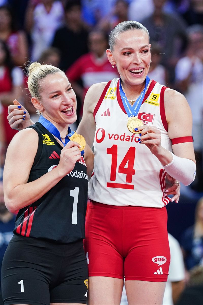 Türkiye-İtalya finalinden unutulmaz kareler! Filenin Sultanları Avrupa’yı bir kez daha fethetti - Resim: 12