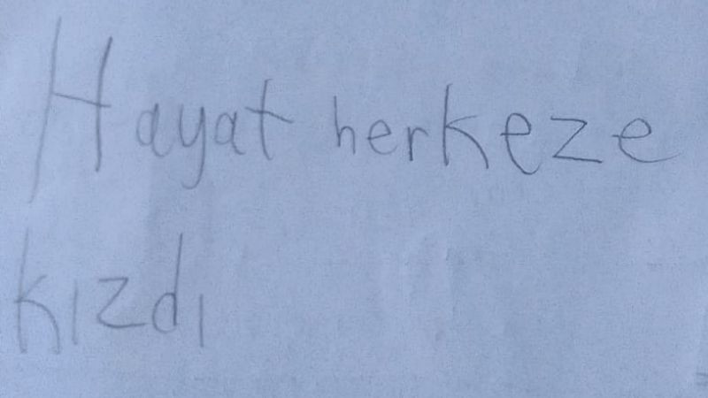 Depremzede bir çocuğun yazısı