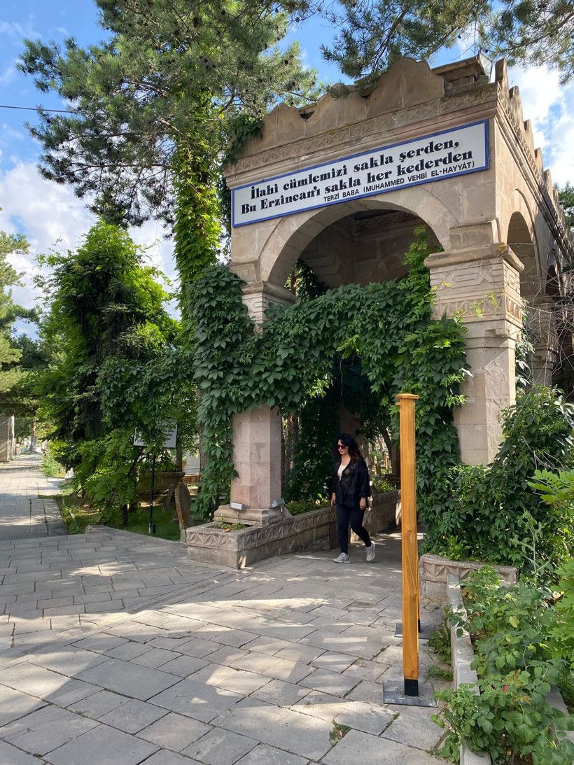 Erzincan'da huzurun adresi: Terzi Baba Türbesi'nin bilinmeyen hikâyesi! Her yıl binlerce kişi ziyaret ediyor - Resim: 1