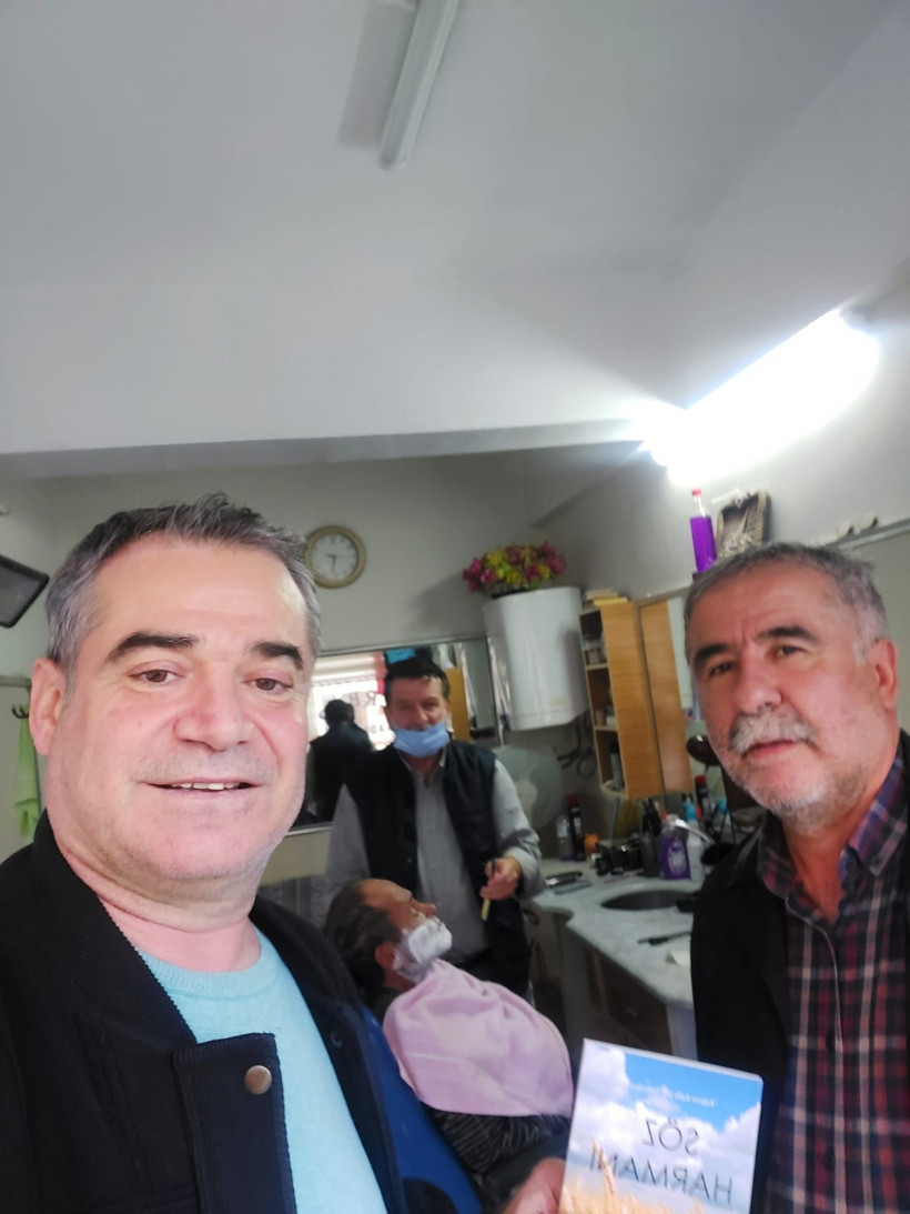 ŞAİR YAZAR AHMET SANDAL İÇİN HER YER KİTAP FUARI - Resim: 3