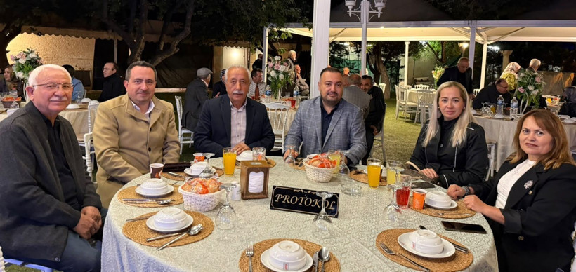 Yeni Ankara Yazarı Salih Aydemir’in mutlu günü! Melisa Aydemir ile Emin Uysal evlendi! - Resim: 2
