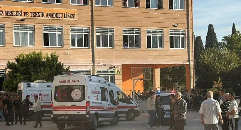 Manisa Turgutlu Okul Saldırısını Yapan Yakalandı mı? Saldırıyı Yapan Kim Kaç Yaşında ? - Resim: 8