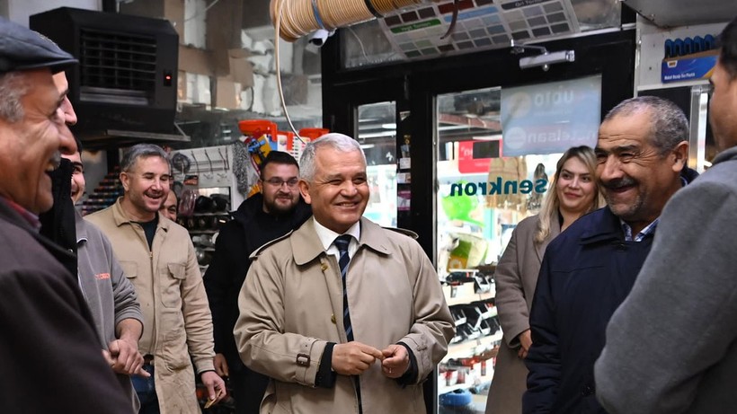 Başkan Şahin yine esnafı unutmadı!
