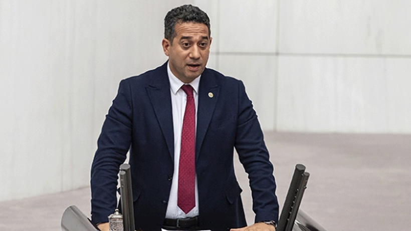 Cumhurbaşkanı Erdoğan'ın elini öptü! CHP'li Başarır tepki gösterdi: Çok yazık!