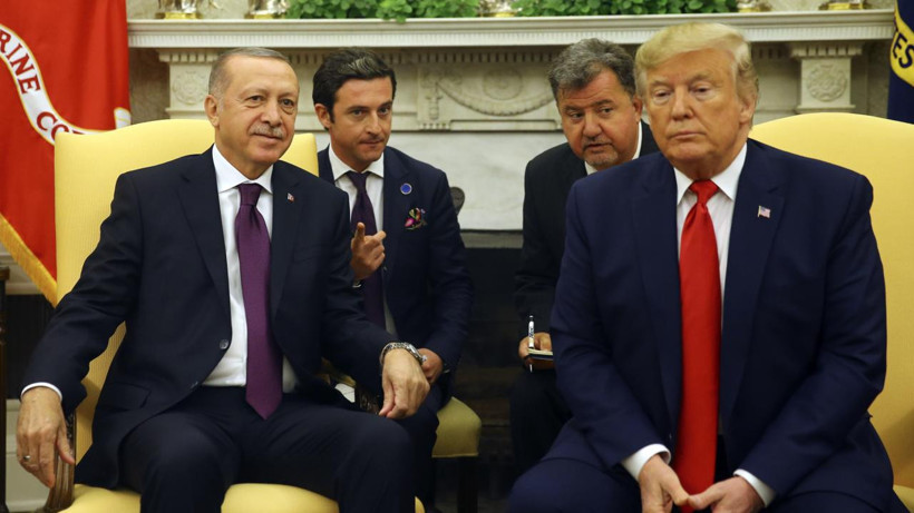 Cumhurbaşkanı Erdoğan ile Trump telefonda görüştü! Gündem Suriye!