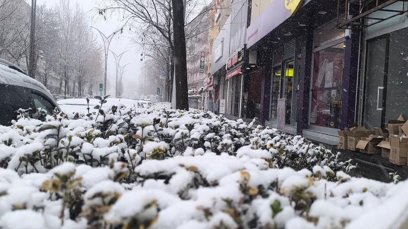 Kırşehir’de yoğun kar yağışı hayatı olumsuz etkiliyor