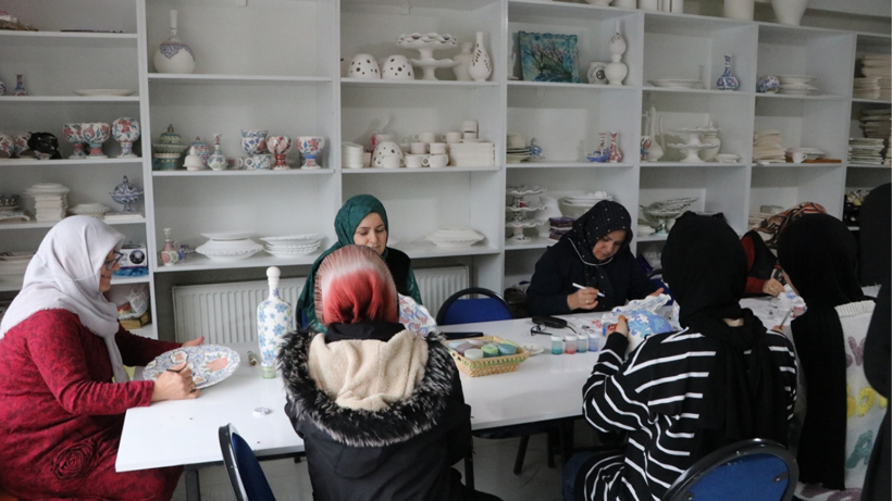 Sorgunlu kadınlar el emeğiyle dünyaya açıldı