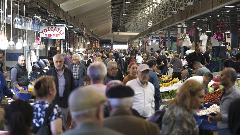 Bayram öncesi Ulus Hali'nde yoğunluk