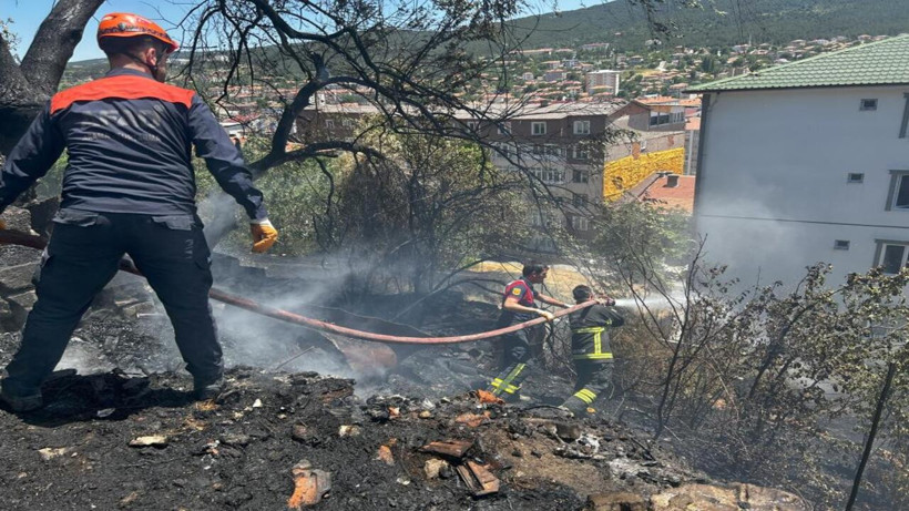 Yozgat’ta boş araziden yükselen alevler, el birliğiyle söndürüldü