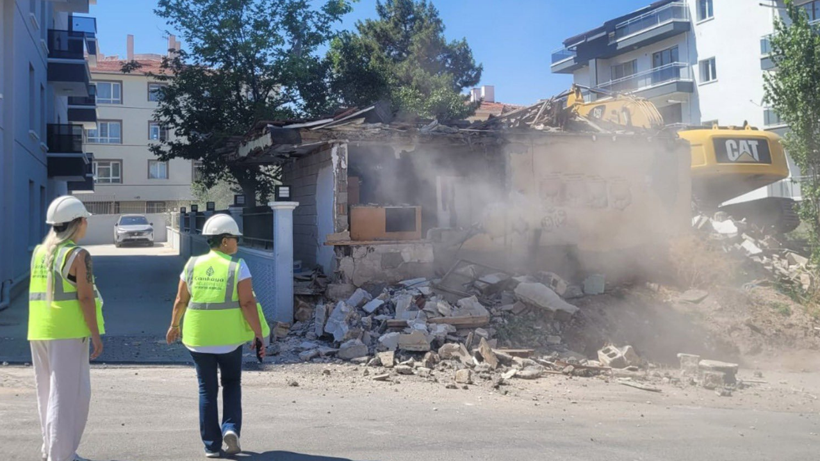 Çankaya Belediyesinin radarında ruhsatsız ve tehlikeli yapılar var!