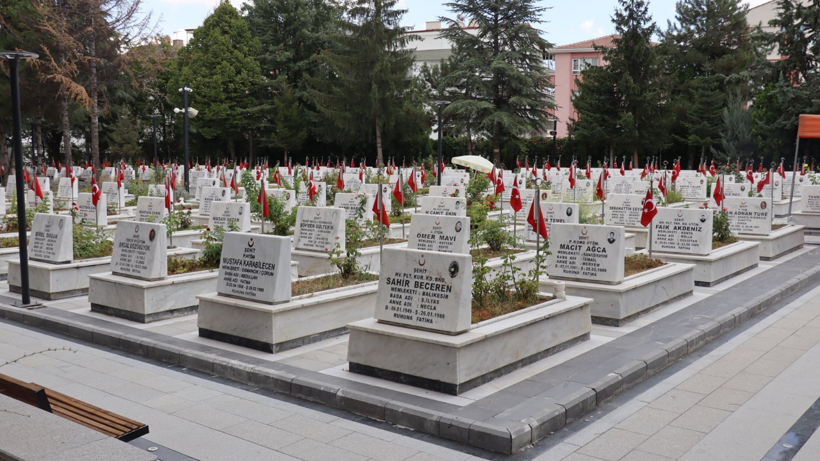 İYİ Parti Keçiören'den şehide vefa! Şehit Üsteğmen Enes Demir doğum gününde dualarla anıldı
