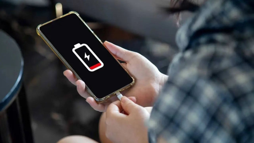 Telefonunuzun şarjını fark etmeden bitiren 10 alışkanlık - Resim: 4