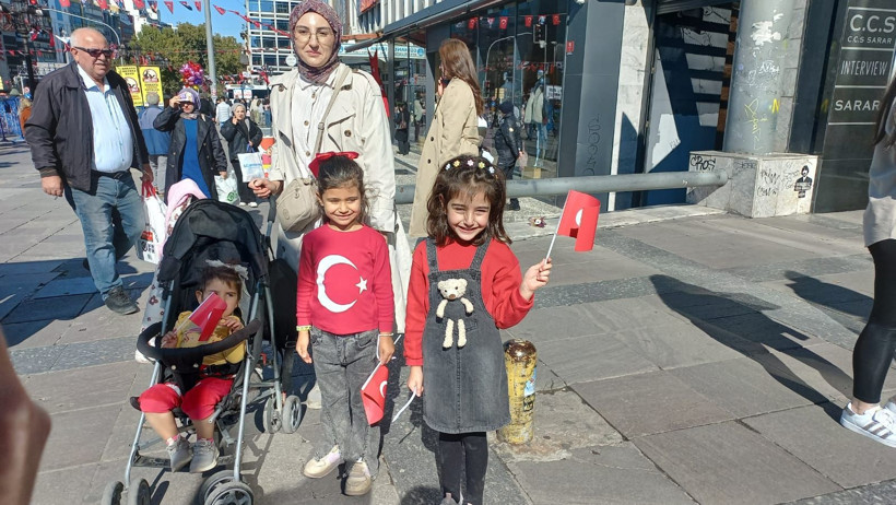 Ankara sokaklarında Cumhuriyet rüzgarı! 102. yıl kutlamalarından renkli kareler - Resim: 8