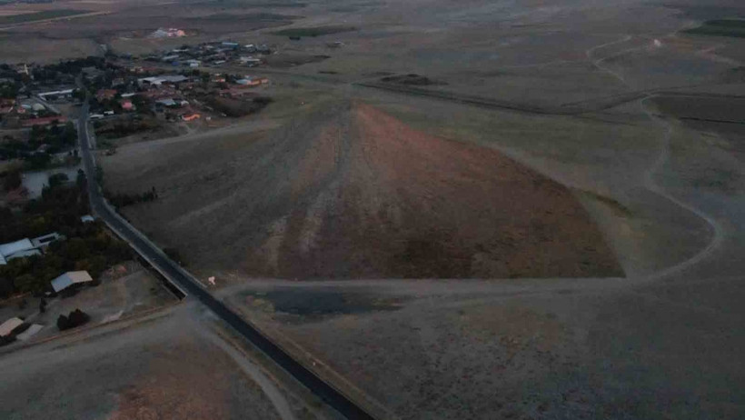 Başkent’in binlerce yıllık gizemli piramitleri - Resim: 2